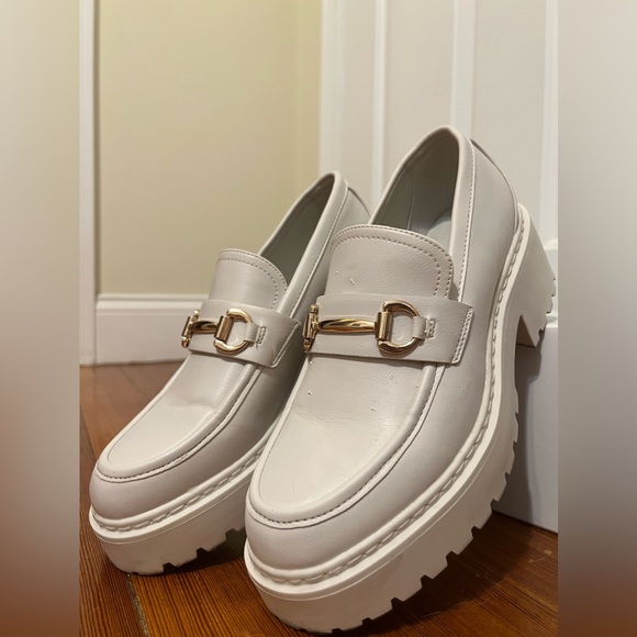 Steve Madden Shoes - Steve Madden Approach Loafers in White size 10